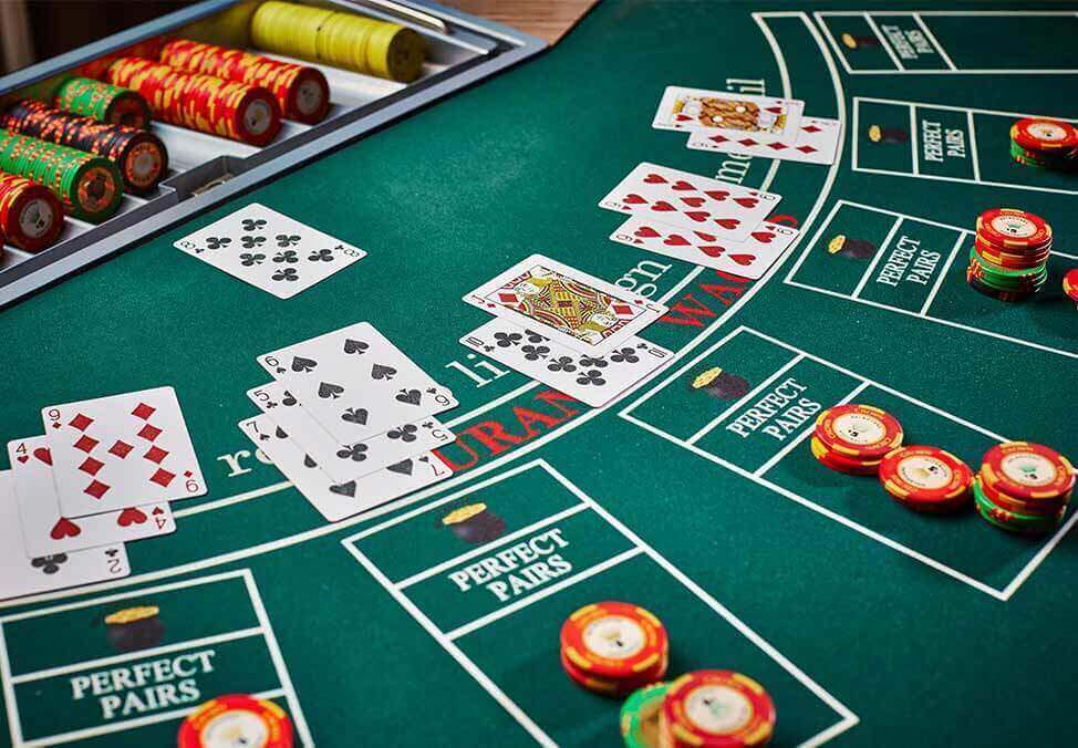 When Should You Hit or Stay in Blackjack